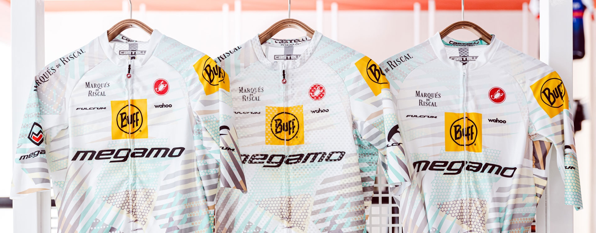 Castelli y su servicio de ropa personalizada, tendencia en Cape Epic